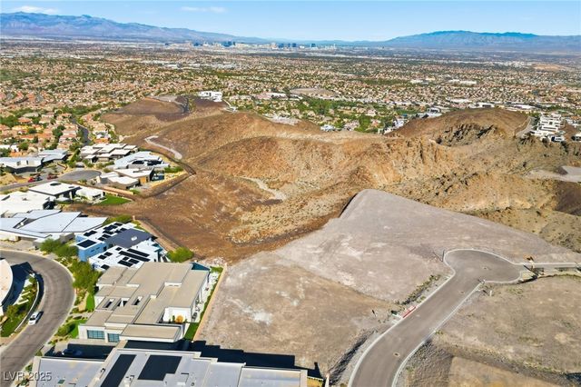 681 Dragon Point Drive, Henderson, NV 89012