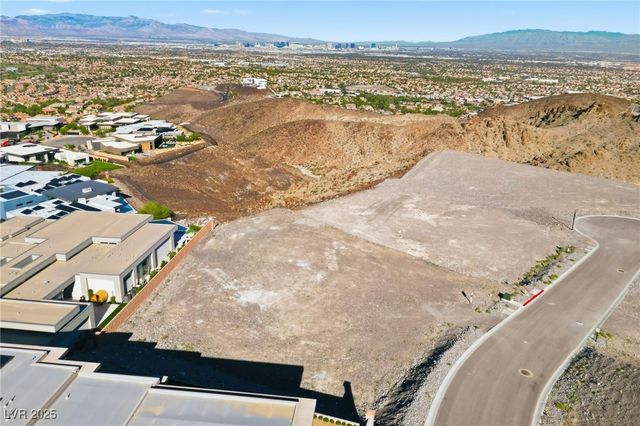 681 Dragon Point Drive, Henderson, NV 89012