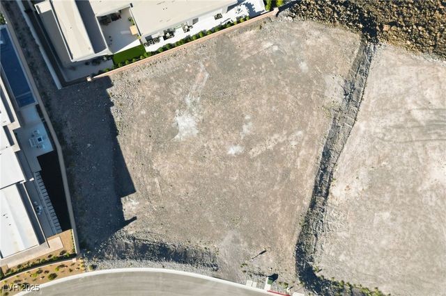 681 Dragon Point Drive, Henderson, NV 89012