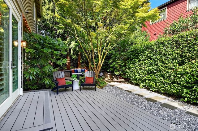 4500 SW Hemlock Way, Seattle, WA 98136