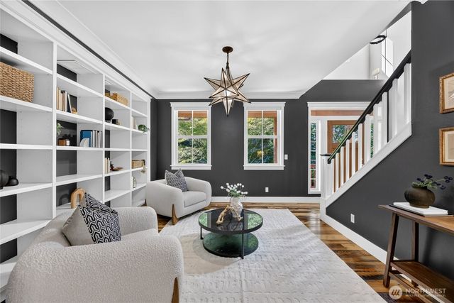 4500 SW Hemlock Way, Seattle, WA 98136
