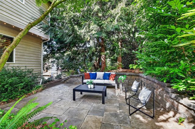 4500 SW Hemlock Way, Seattle, WA 98136