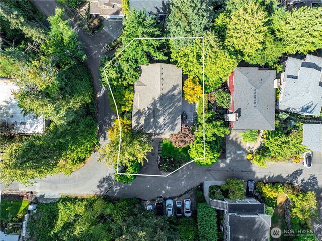 4500 SW Hemlock Way, Seattle, WA 98136