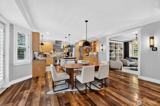 4500 SW Hemlock Way, Seattle, WA 98136