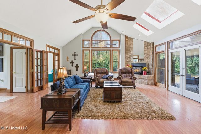 18 Woodchuck Drive, Hattiesburg, MS 39402