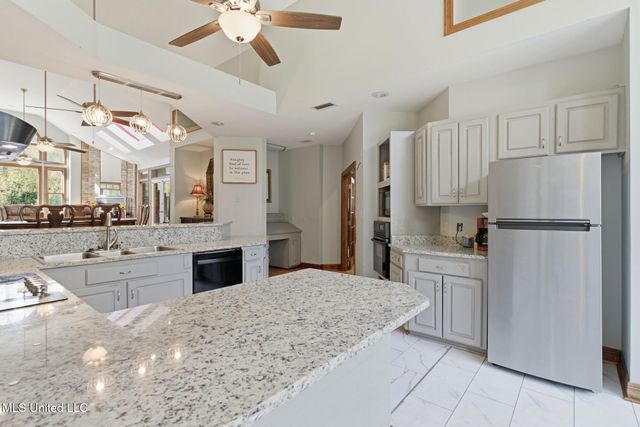 18 Woodchuck Drive, Hattiesburg, MS 39402