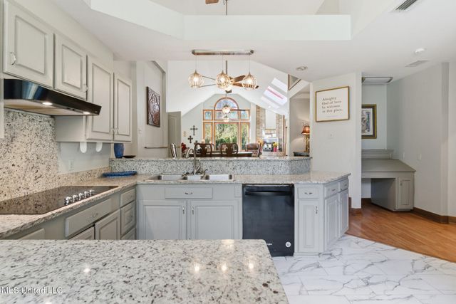 18 Woodchuck Drive, Hattiesburg, MS 39402