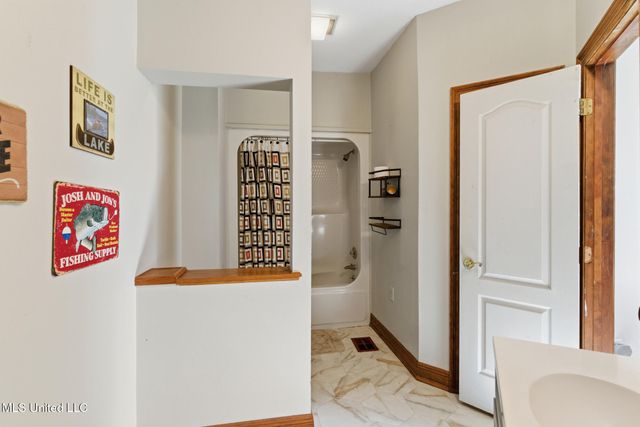 18 Woodchuck Drive, Hattiesburg, MS 39402