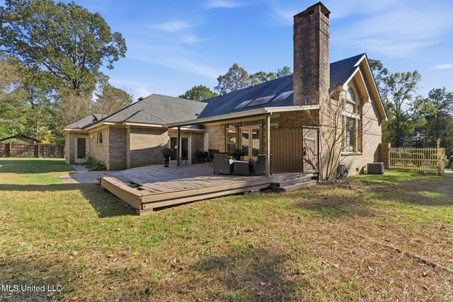 18 Woodchuck Drive, Hattiesburg, MS 39402