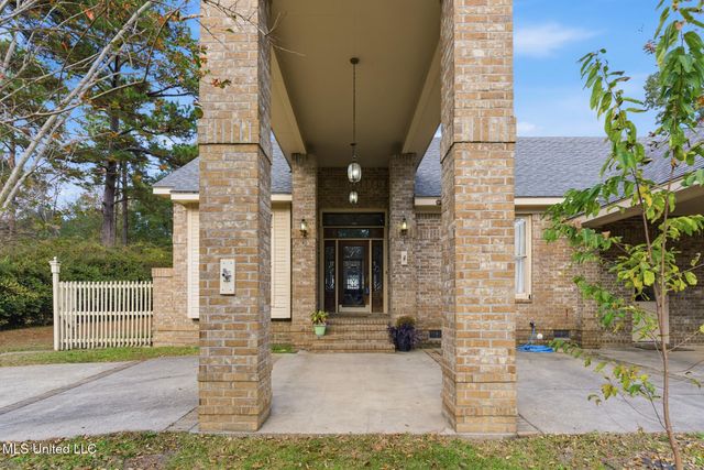 18 Woodchuck Drive, Hattiesburg, MS 39402