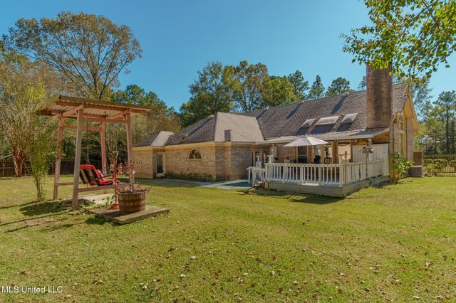 18 Woodchuck Drive, Hattiesburg, MS 39402