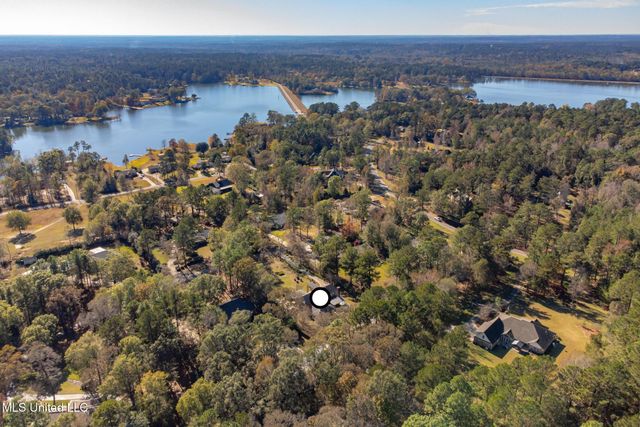 18 Woodchuck Drive, Hattiesburg, MS 39402