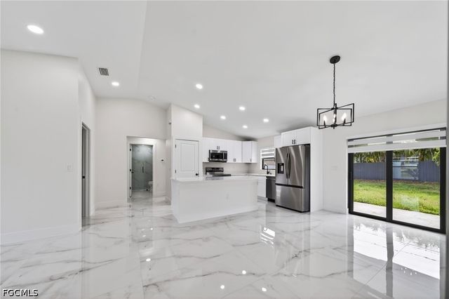 1513 NE 13th AVE, Cape Coral, FL 33909