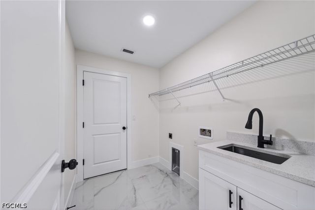 1513 NE 13th AVE, Cape Coral, FL 33909