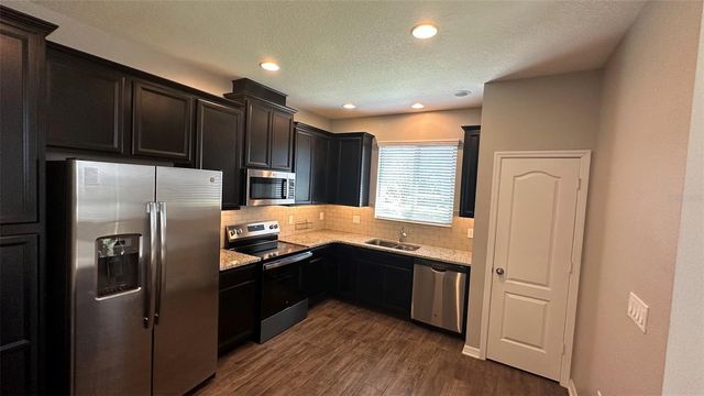 12060 WHITE WAVE POINT, Orlando, FL 32828