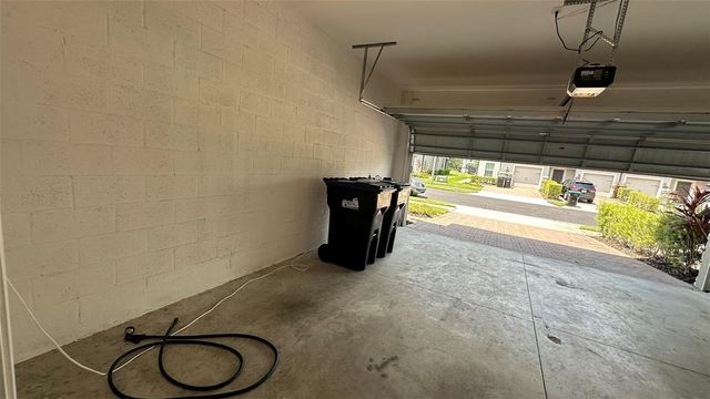 12060 WHITE WAVE POINT, Orlando, FL 32828