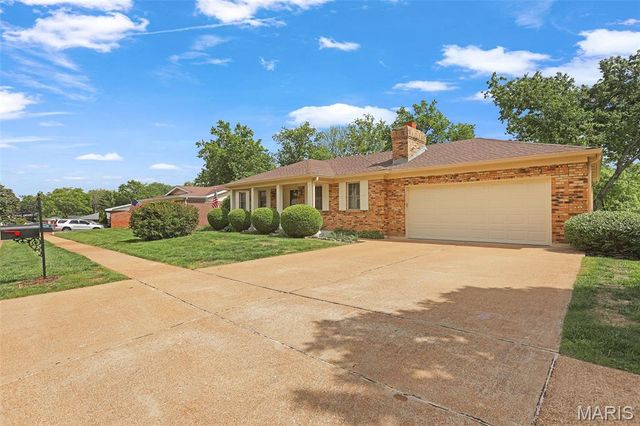 10448 Gregory Court, St Louis, MO 63128