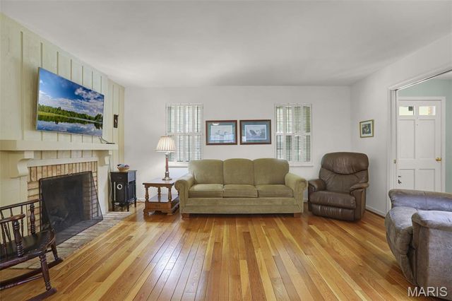 10448 Gregory Court, St Louis, MO 63128