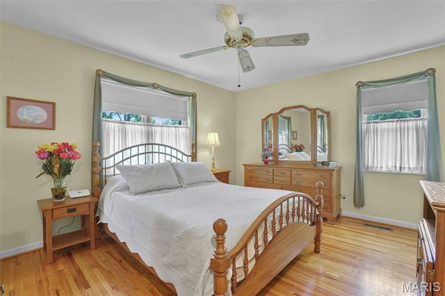 10448 Gregory Court, St Louis, MO 63128
