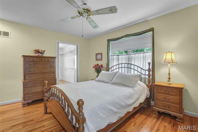 10448 Gregory Court, St Louis, MO 63128
