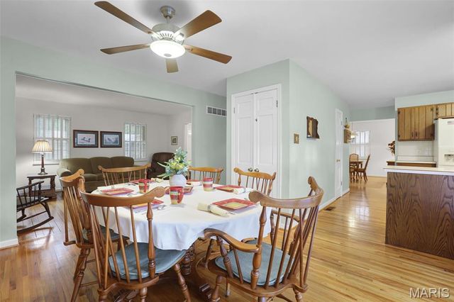 10448 Gregory Court, St Louis, MO 63128