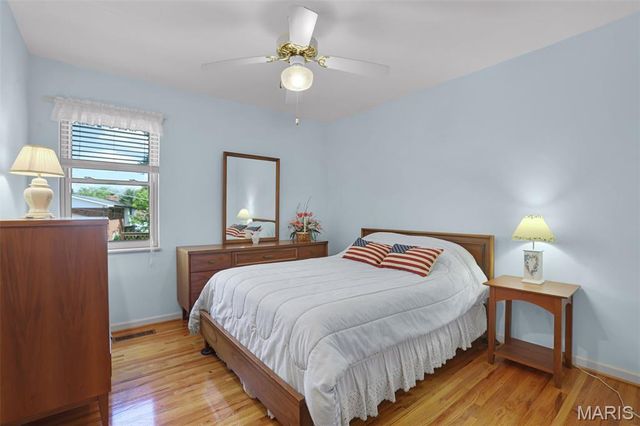 10448 Gregory Court, St Louis, MO 63128