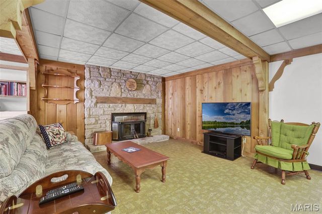 10448 Gregory Court, St Louis, MO 63128