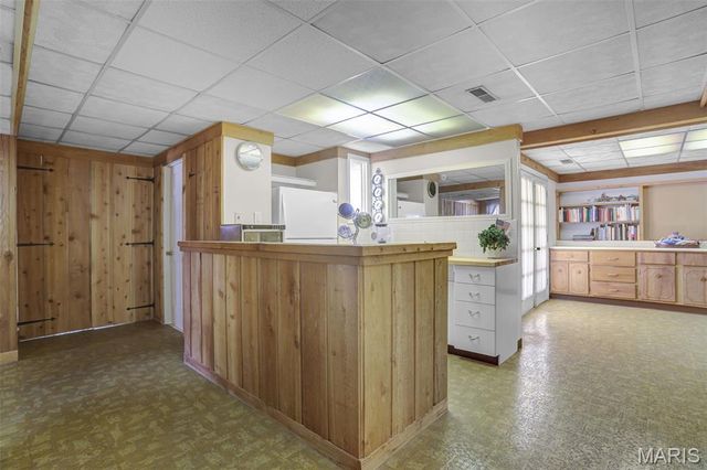 10448 Gregory Court, St Louis, MO 63128