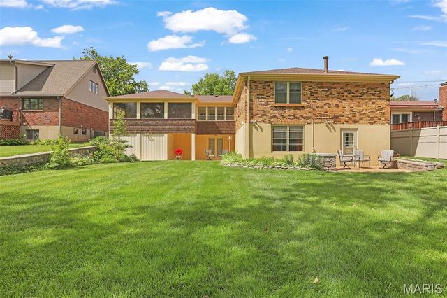 10448 Gregory Court, St Louis, MO 63128
