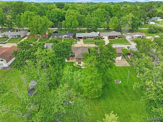 10448 Gregory Court, St Louis, MO 63128