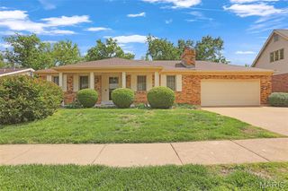 10448 Gregory Court, St Louis, MO 63128