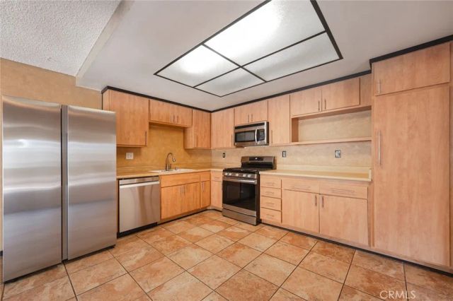 15903 Ada Street, Canyon Country, CA 91387