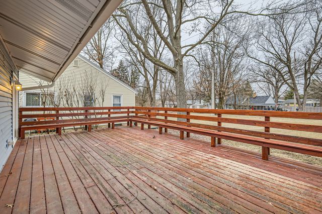 601 Oakwood Drive, Geneva, IL 60134