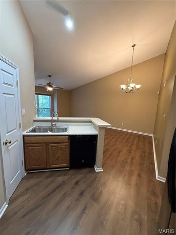 1610 Forest Springs Lane C, Ballwin, MO 63021