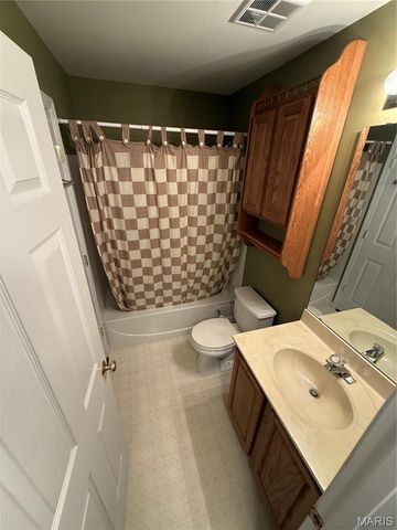 1610 Forest Springs Lane C, Ballwin, MO 63021