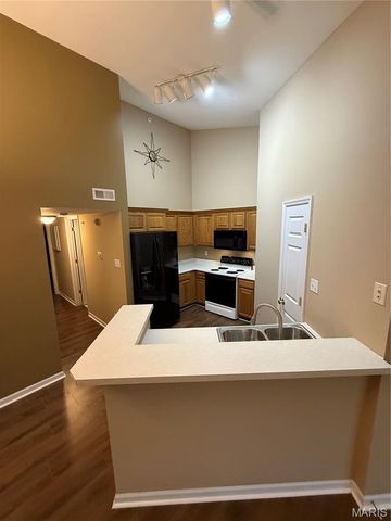 1610 Forest Springs Lane C, Ballwin, MO 63021