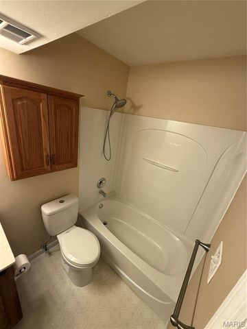 1610 Forest Springs Lane C, Ballwin, MO 63021