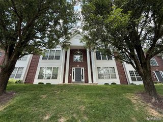 1610 Forest Springs Lane C, Ballwin, MO 63021