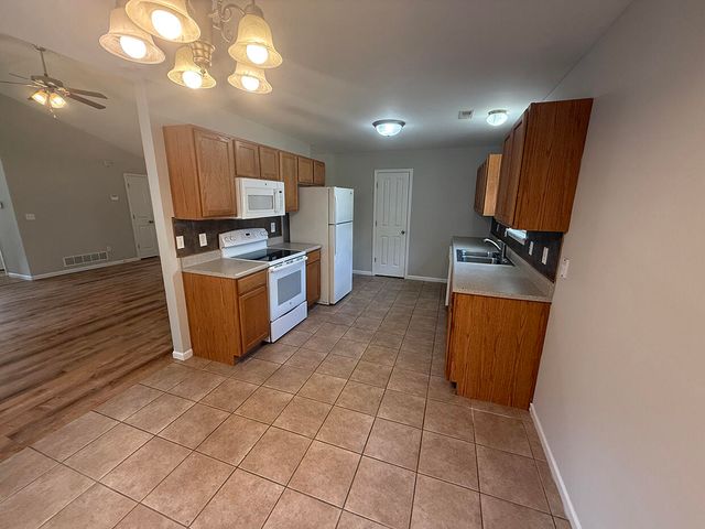 1432 BODIE DR, Columbia, MO 65202