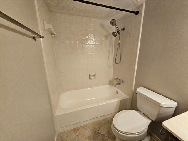 602 Prairie Dell Street, Lewisville, TX 75067