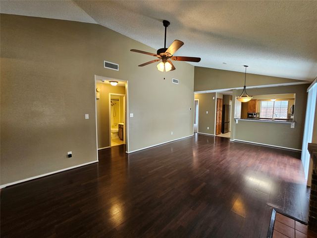 602 Prairie Dell Street, Lewisville, TX 75067