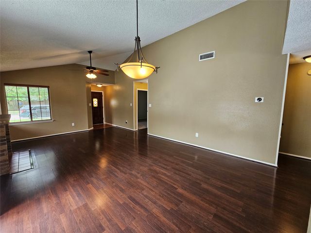 602 Prairie Dell Street, Lewisville, TX 75067