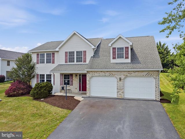 1553 VAUGHN DRIVE, Chambersburg, PA 17202