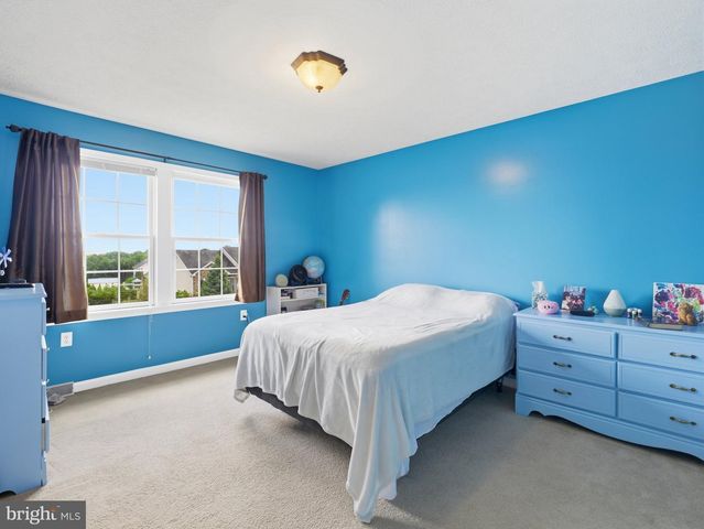 1553 VAUGHN DRIVE, Chambersburg, PA 17202