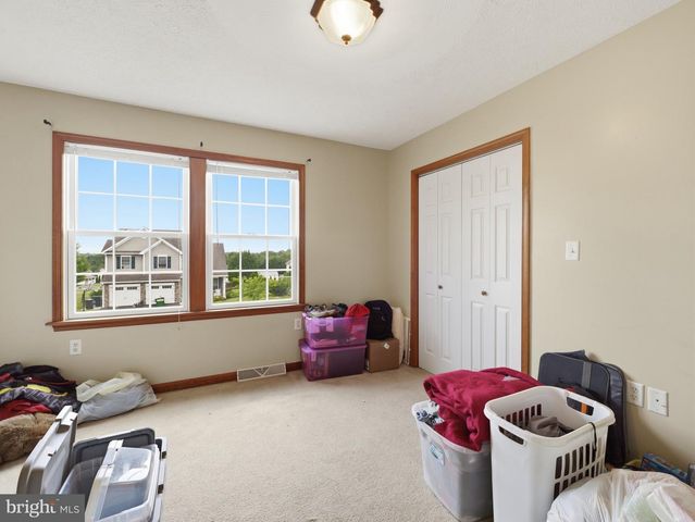 1553 VAUGHN DRIVE, Chambersburg, PA 17202