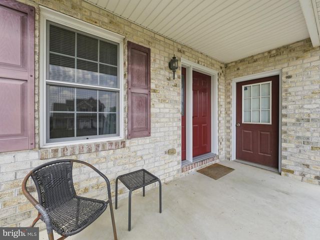 1553 VAUGHN DRIVE, Chambersburg, PA 17202