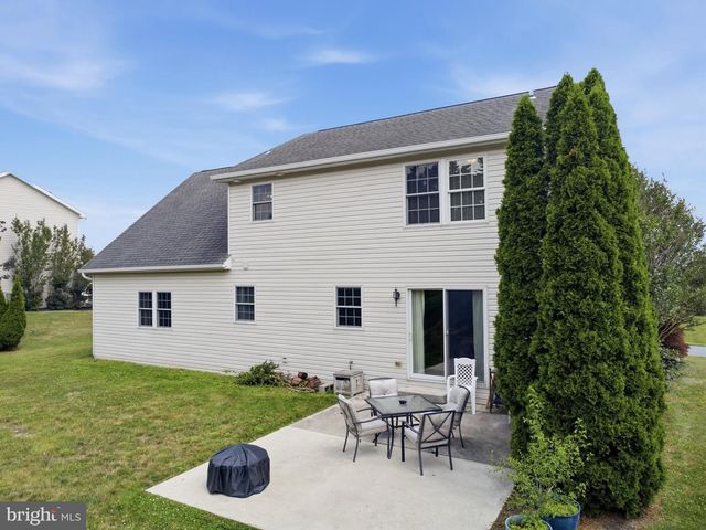 1553 VAUGHN DRIVE, Chambersburg, PA 17202