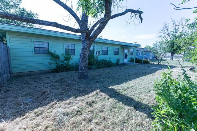 1103 Fifth Ave, Coleman, TX 76834