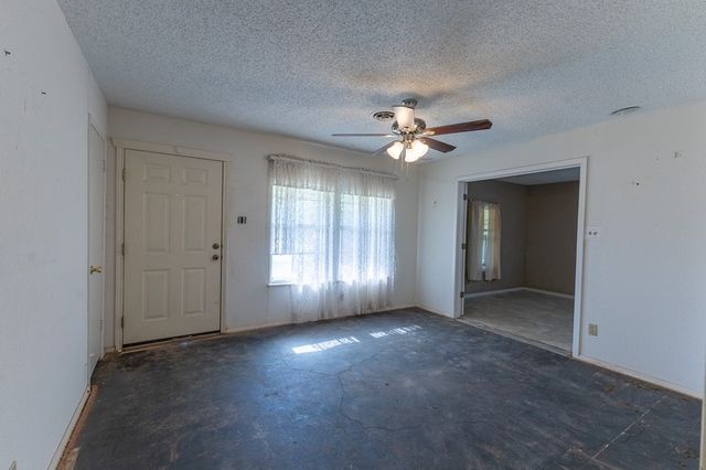 1103 Fifth Ave, Coleman, TX 76834