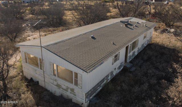 8702 E CLINTON Lane, Hereford, AZ 85615